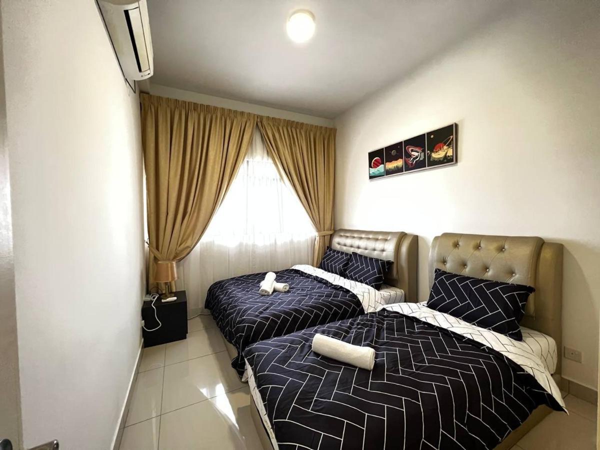 Meridinmedini Familytrip 5Min To Legoland By Vdo Homestay Nusajaya  Exterior photo
